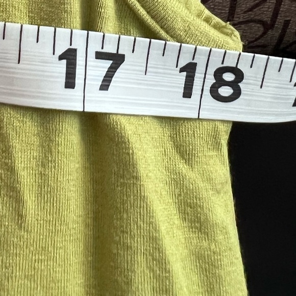 Harari, Soft Lime, Silk Blend w/Silk Ruffled Swing Hem, Excellent Condition, XS - Picture 13 of 16